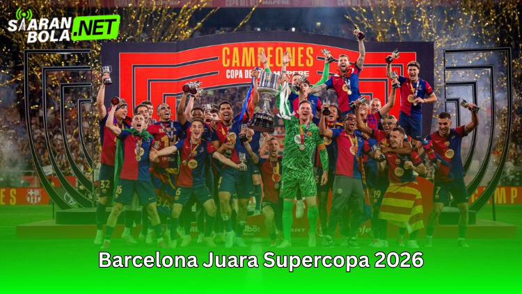 Pemain Barcelona mengangkat trofi setelah menjuarai Supercopa 2026