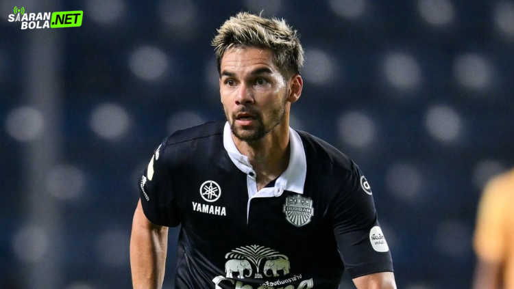 Sandy Walsh berpeluang 2 trofi bersama Buriram United. Analisis siaranbola.