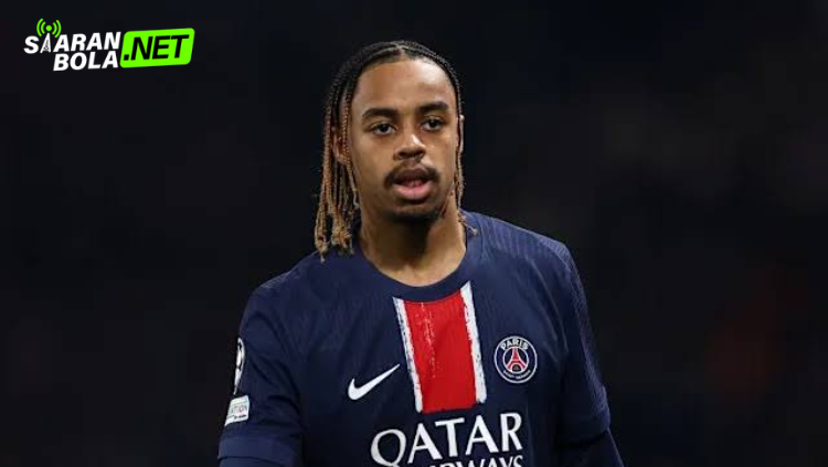 Bradley Barcola in PSG jersey, linked with a record transfer to Liverpool in 2026