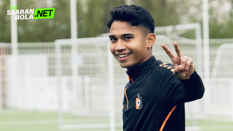Marselino Ferdinan fokus rehabilitasi usai operasi lutut di Sevilla. Pantau perkembangannya hanya di siaranbola